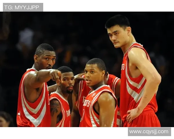 内向的姚明如何在篮球场上展现自我与内心世界的独特交融