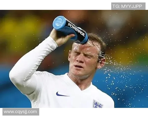 喷雾场足球明星联名款背包引领时尚潮流与运动风尚的完美结合 喷雾场足球明星联名款背包引领时尚潮流与运动风尚的完美结合